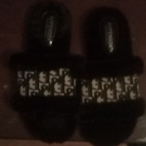 Aofengda fur winter sandals